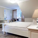 Am Werbellinkanal Guest house