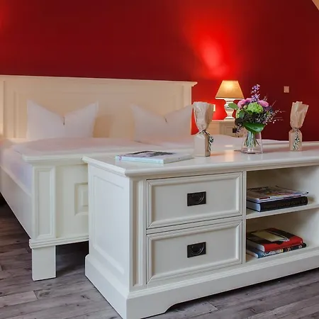 Pensionat Am Werbellinkanal 3*