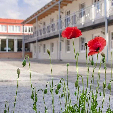 Am Werbellinkanal 3*