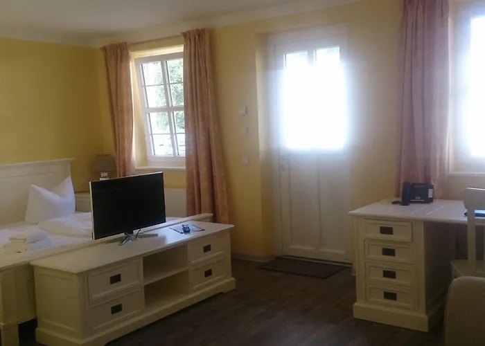 Am Werbellinkanal 3*