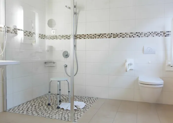 Pensionat Am Werbellinkanal 3*